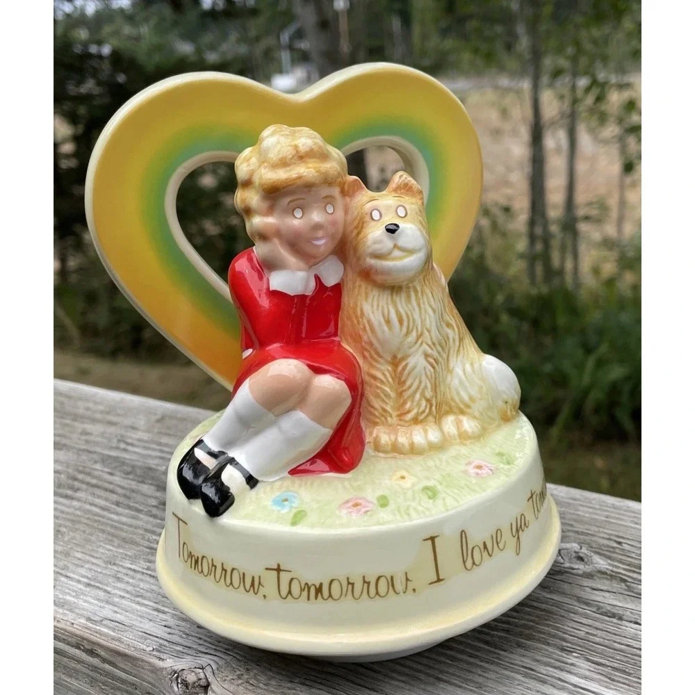 Little Orphan Annie Music Box Figurine Tomorrow Song Sandy Applause 1982 Movie